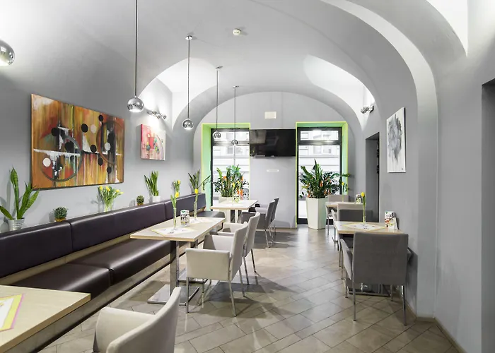 Páv Hotel Praga