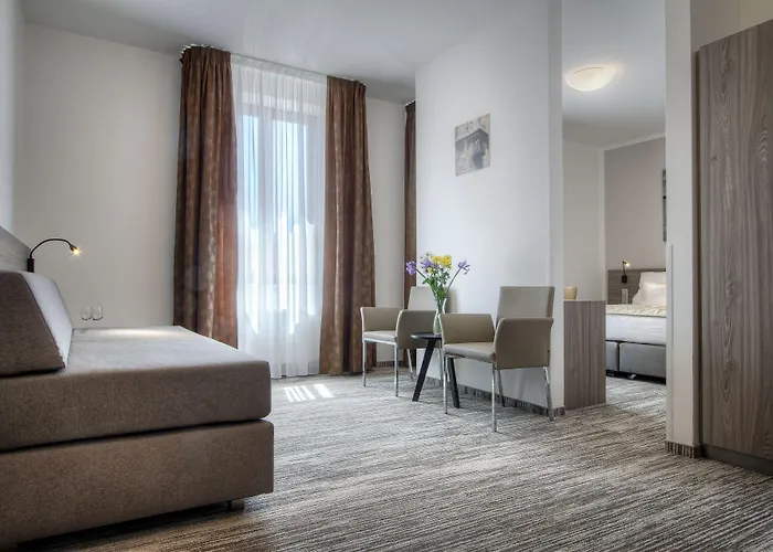 Páv Hotel Praga