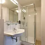 Pav Otel 3*