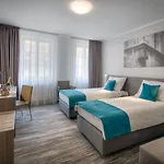 Otel Pav