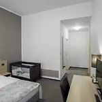 Pav Otel 3*