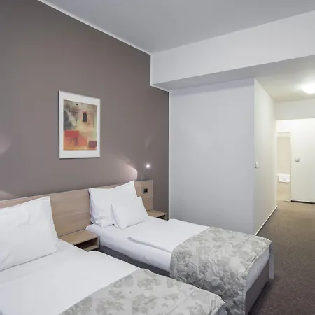 Otel Pav