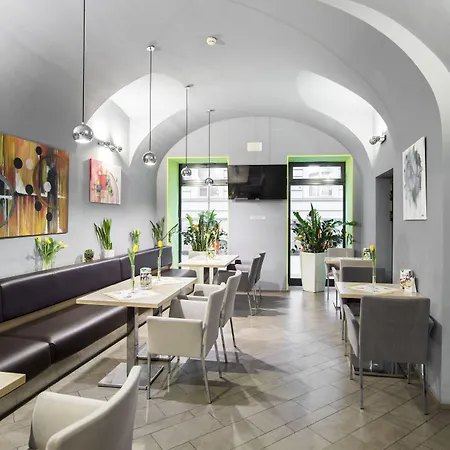 Pav Hotel Praga