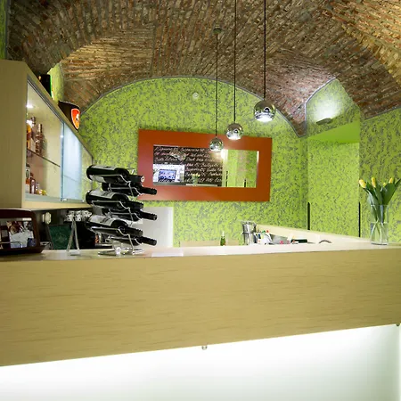 Pav Hotel 3*