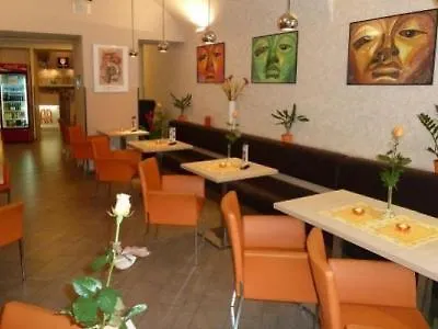 Pav Hotel 3*