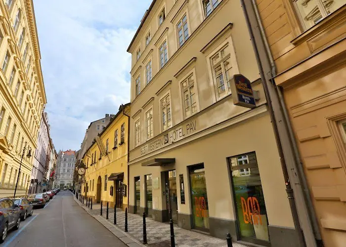 Pav Hotel