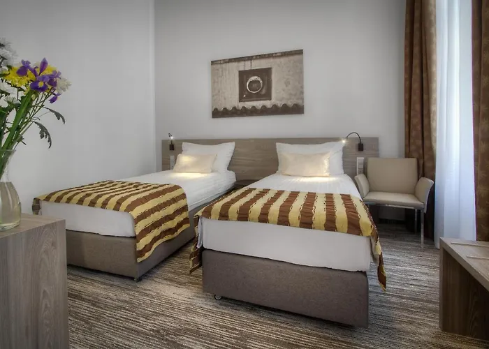 Hotel Pav 3*
