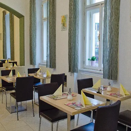 Pav Hotell Prag