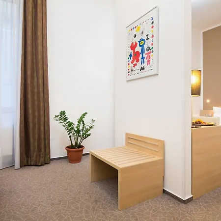 Hotell Pav 3*
